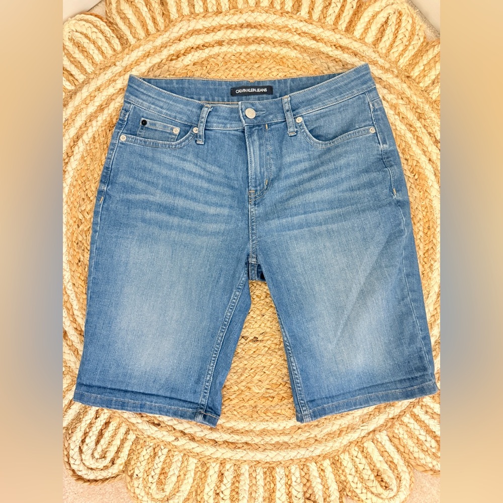 🌾 Calvin Klein Bermuda Jean Shorts